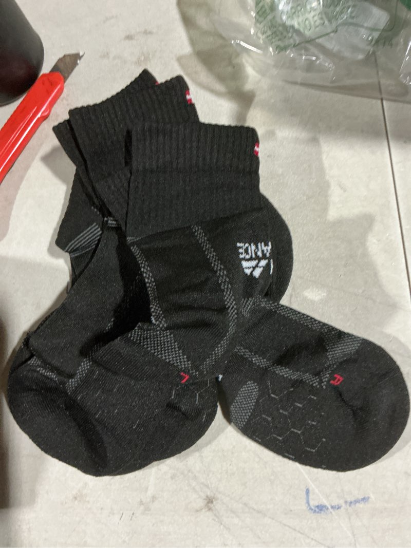 Condition photo showing Good Condition for DANISH ENDURANCE Ultra-Comfort Quarter Running Socks, Performance Socks, Men & Women - 3 pack medium 