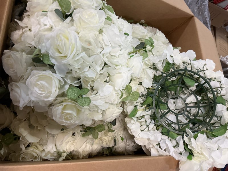 Condition photo showing Good Condition for BLOSMON Artificial Flower Balls Wedding Centerpieces 10 Pcs 15.7" Large White Fake Flowers Rose Hydrangea Ball Arrangement Center Pieces for Table Silk Floral Bouquet for Wedding Party Home Decor Diam 15.7" - 10 Pcs White