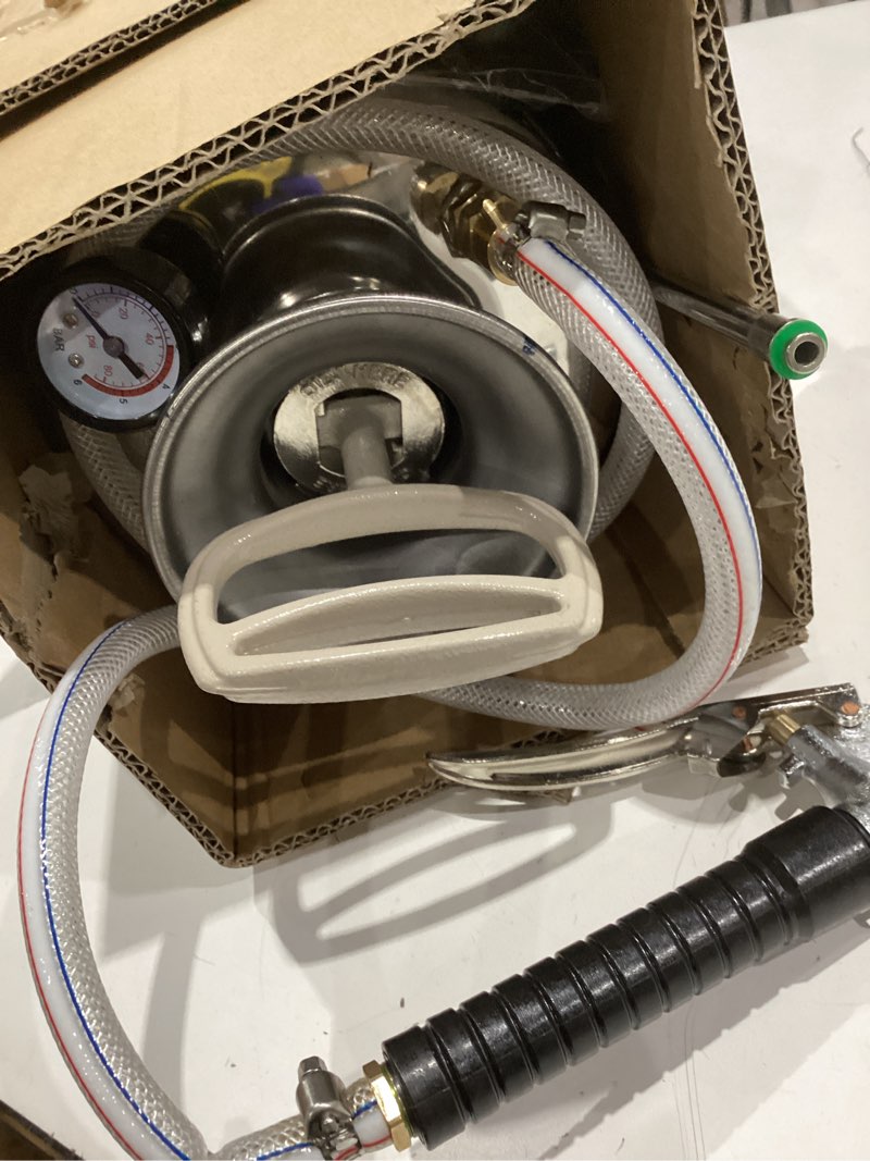 Condition photo showing Good Condition for happybuy 2 gallon stainless steel sprayer, 20" wand & 3ft reinforced hose, hand pump sprayer with pressure gauge, safety valve & adjustable nozzle, weed sprayers for lawn, gardening &sanitizing1