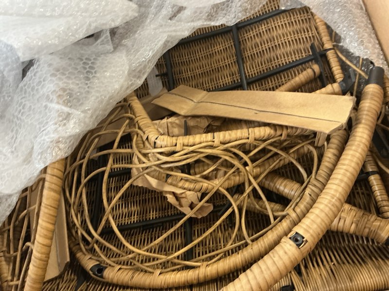 https://lotting-media.assets.bidfta.com/lotting_a9709d72-6f6c-4464-a05b-773617622bed
