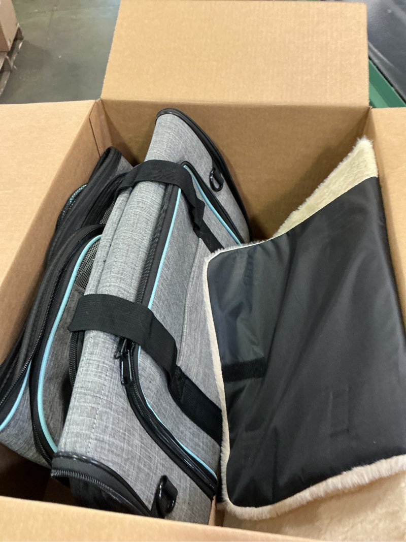 Condition photo showing Good Condition for Siivton Pet Carrier Airline Approved, 4 Sides Expandable Cat Carrier Bag with Removable Fleece Pad, Large Soft Sided Pet Travel Carrier, Dog Carrier for Cats, Puppy and Small Dogs 20.0"L x 11.4"W x 12.4"H 4 Extension Gray_Blue
