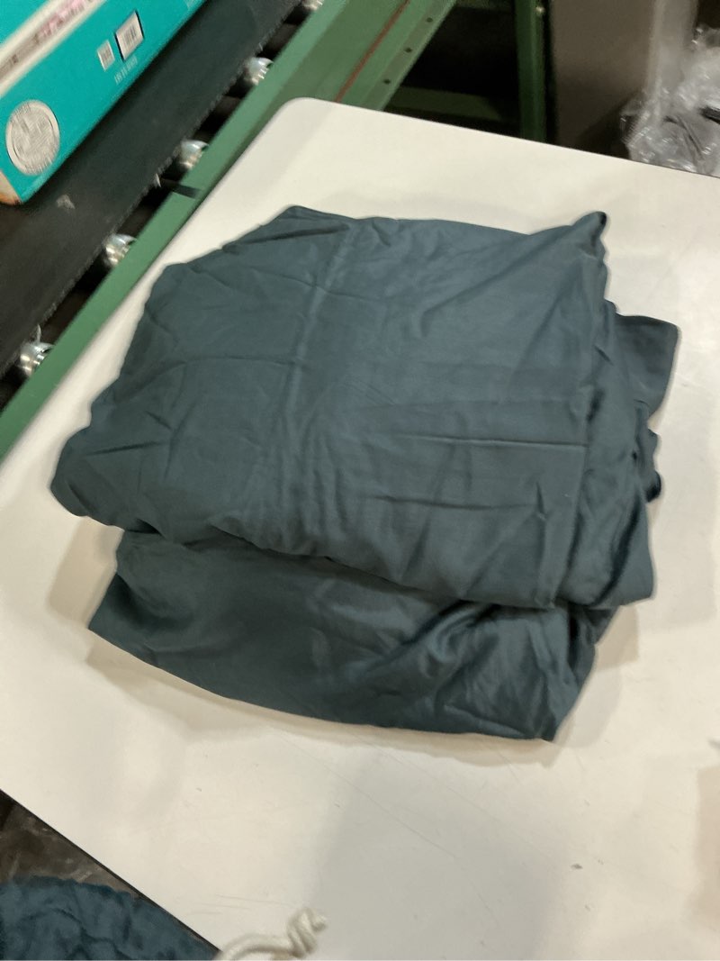Condition photo showing Good Condition for ( 2 pcs incompleto) quince bamboo sheet set color charcoal king