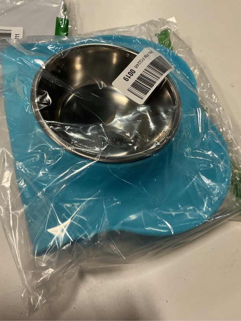 Condition photo showing Good Condition for Hubulk Pet Dog Bowls 2 Stainless Steel Dog Bowl with No Spill Non-Skid Silicone Mat + Pet Food Scoop Water and Food Feeder Bowls for Feeding Small Medium Large Dogs Cats Puppies (Medium, Turquoise) Medium Turquoise