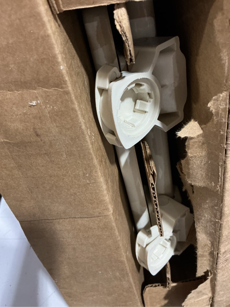 Condition photo showing Good Condition for bemis 500ec durable wood toilet seat with easy clean hinges, made in usa, round, bone bone round