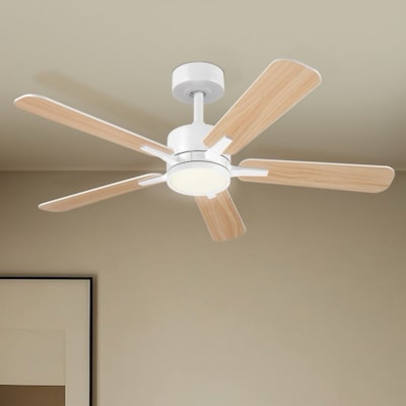 harbor breeze northbrook 42-in matte white led covered outdoor ceiling fan with light 