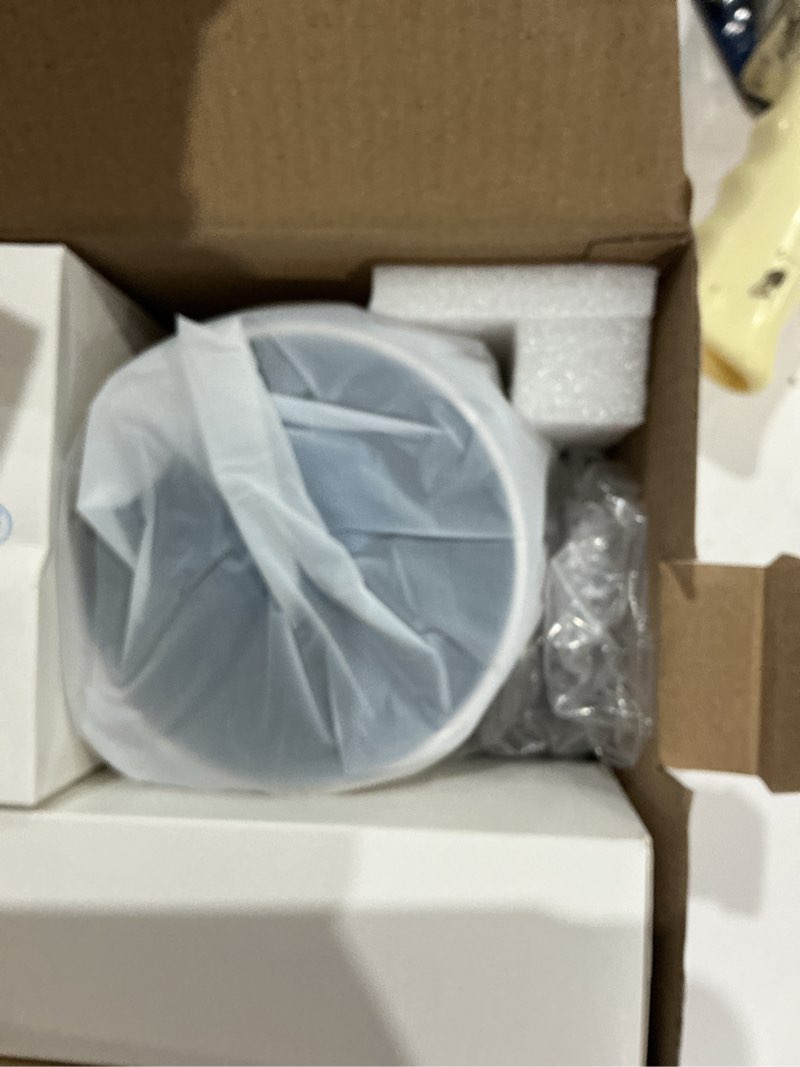 Condition photo showing Good Condition for [electric focus]mini portable projector with 4k support, bluetooth 5.4 wifi6, 5watt sound base speaker, 260 ansi, android 11, 210° rotation , auto keystone correction video projector hy300 plus hy300-plus