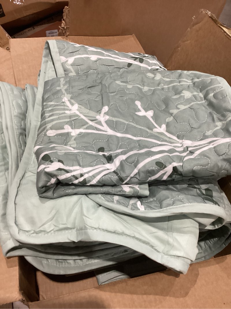 Condition photo showing Good Condition for djy sage green quilt set queen size - branch botanical pattern bedspread coverlet set, 3 piece green floral quilt bedding set soft microfiber daybed cover for all season