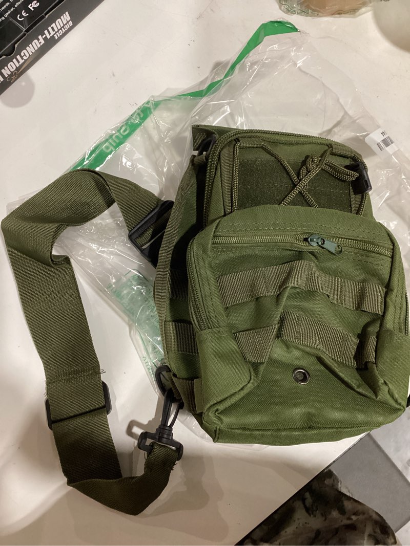 Condition photo showing Good Condition for hungdao 7 pcs fishing backpack with fishing tool kit fish gear pliers equipment include hook remover backpack pliers kit scale gripper weigh separator fish gifts for men women army green