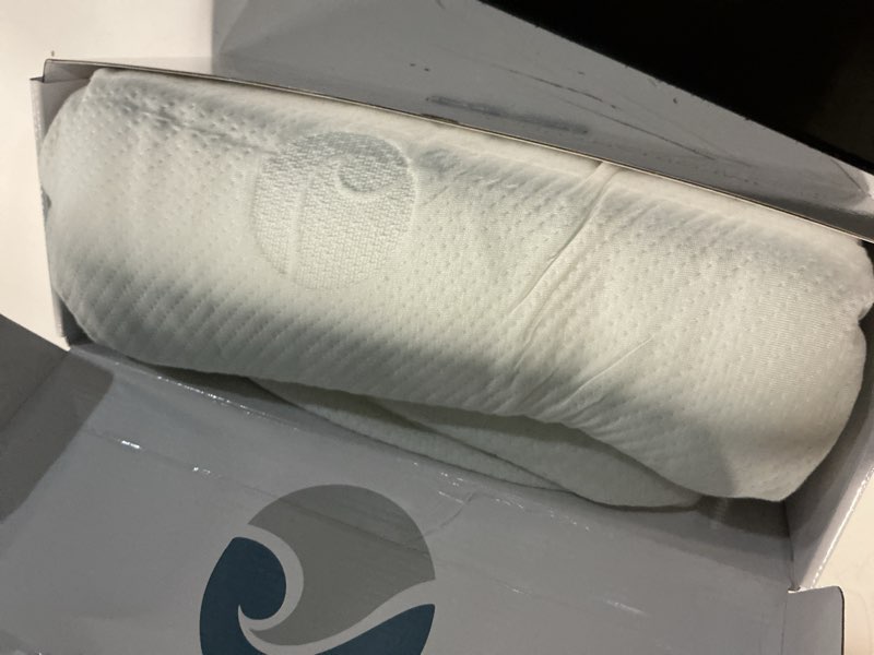 Condition photo showing Good Condition for bluewave bedding ultra slim gel memory foam pillow for stomach and back sleepers - thin, flat design for cervical neck alignment and deeper sleep (2.75-inches height, standard size) 2.75"h ultra slim (standard)
