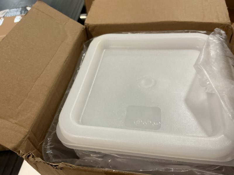 Condition photo showing Good Condition for lallisa 4 pcs 8qt & 4qt clear food storage containers with lids handles and scales, stackable plastic square food storage containers for dough proofing baking kitchen restaurant(white, green)