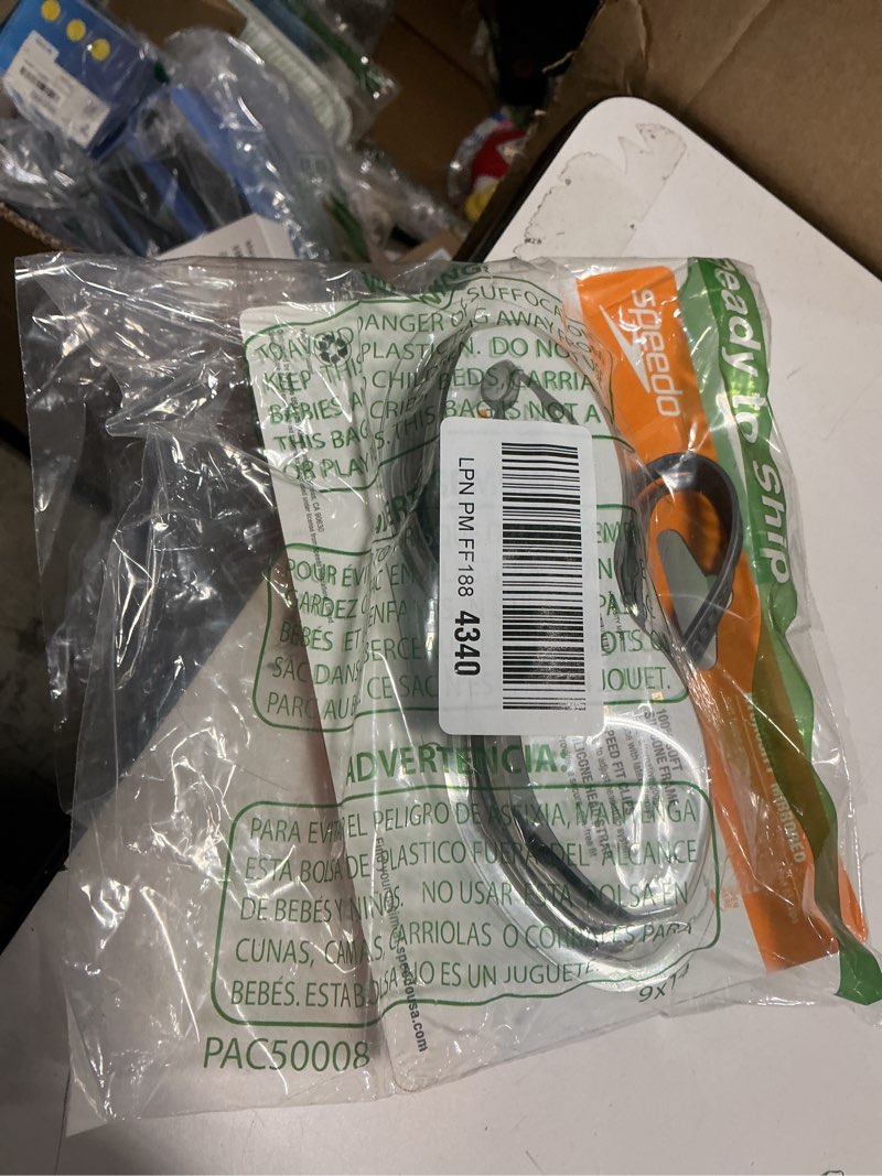 Condition photo showing Good Condition for Speedo Swim Goggles Mirrored Vanquisher 2.0 Silver