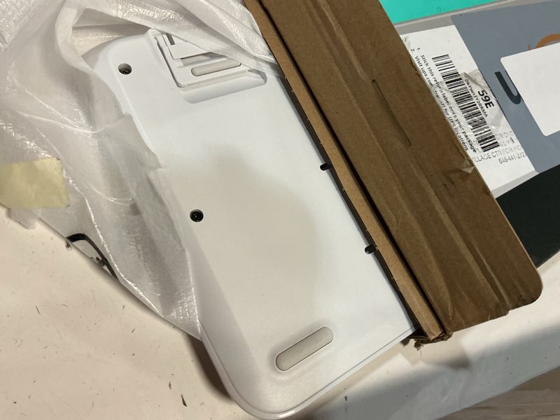 Condition photo showing Good Condition for logitech signature k650 comfort full-size wireless keyboard with wrist rest, ble bluetooth or logi bolt usb receiver, deep-cushioned keys, numpad, compatible with most os/pc/window/mac - off white keyboard off white