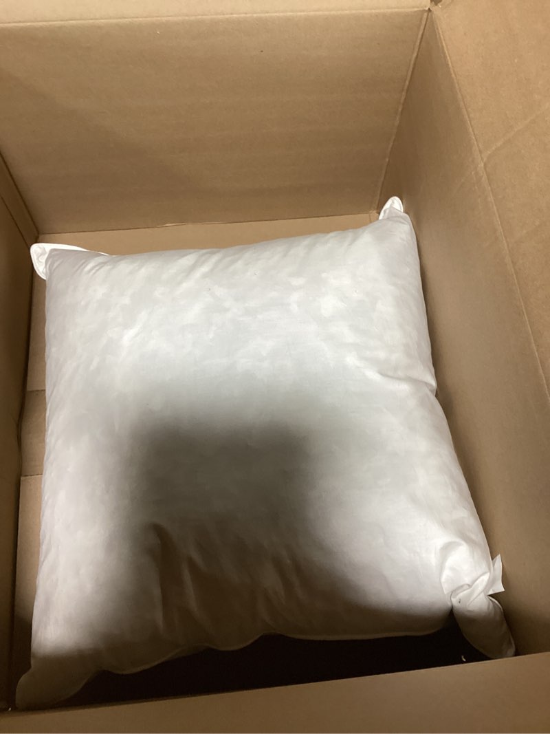 https://lotting-media.assets.bidfta.com/lotting_a9c16daf-588d-481f-aed7-0bcd7d99e192