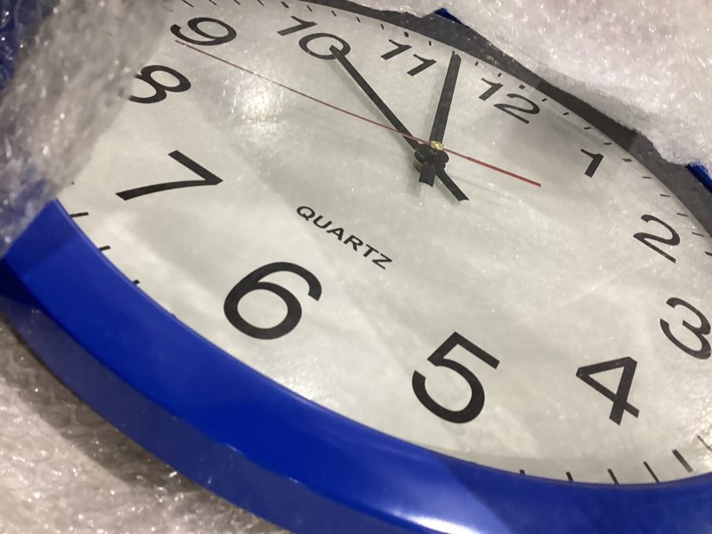 Bernhard Products Blue Wall Clock, Silent Non Ticking - 16 Inch Extra Large Quality Quartz Battery Operated Round Easy to Read Home/Office/Business/Kitchen/Classroom/School Clocks