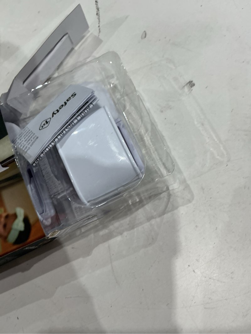 Condition photo showing Good Condition for safety 1st multi-purpose appliance locks - 2pk - white