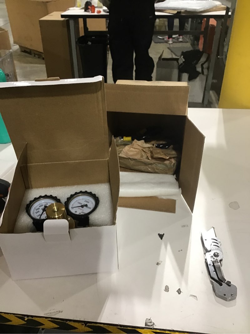 Nitrogen Shock Fill Kit with Schrader Valve 556 & 700 PSI Gauge - High-Pressure Regulator Tool for O