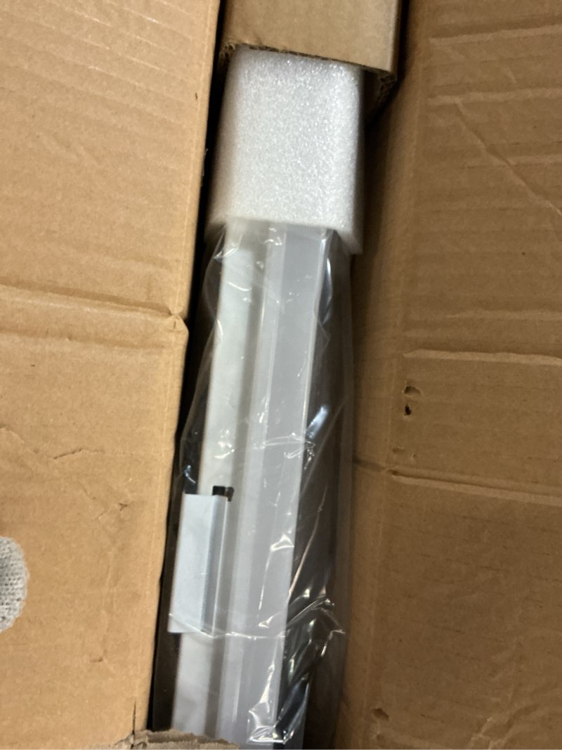 Condition photo showing Good Condition for ANTLUX 8FT LED Shop Light Fixture, 110W LED Strip Light, 12200 LM, 5000K, 8 Foot Led Linear Lights, Linkable led Lighting for Garage Warehouse Workshop, Fluorescent Tube Replacement, 2 Pack