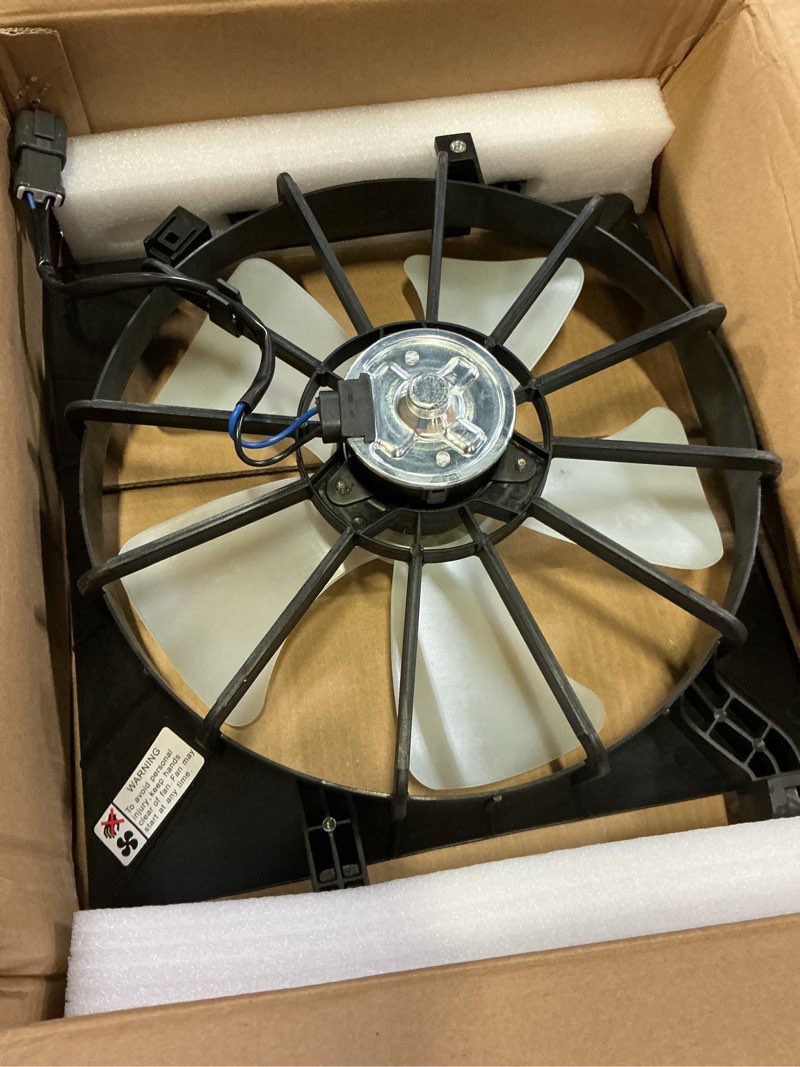 Condition photo showing Good Condition for engine radiator cooling fan assembly replacement for honda civic 2001-2005 ho3115115 620-219 9599445 fa70118 right side black