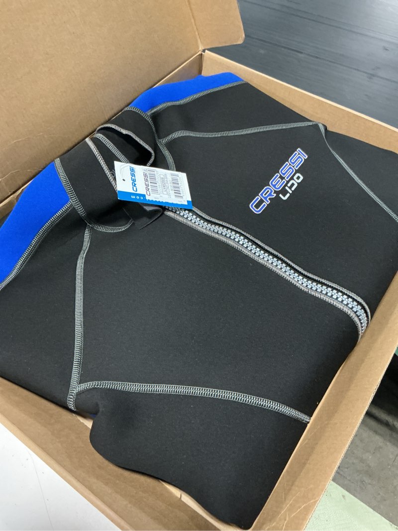 Condition photo showing Good Condition for cressi men's full front zip wetsuit for swimming, snorkeling, scuba diving - lido long: designed in italy black/blue x-large