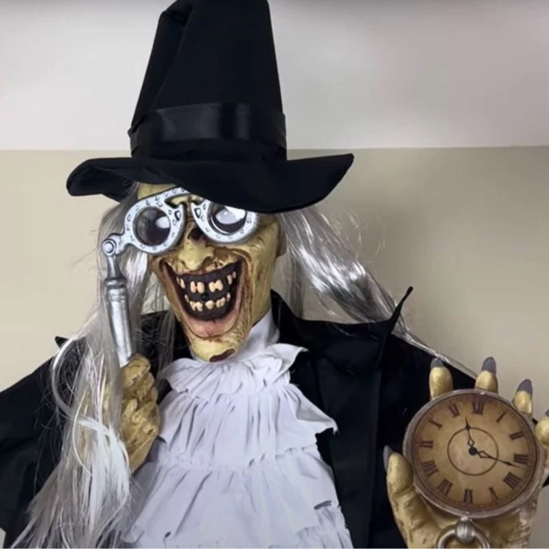 Halloween animated figurine 