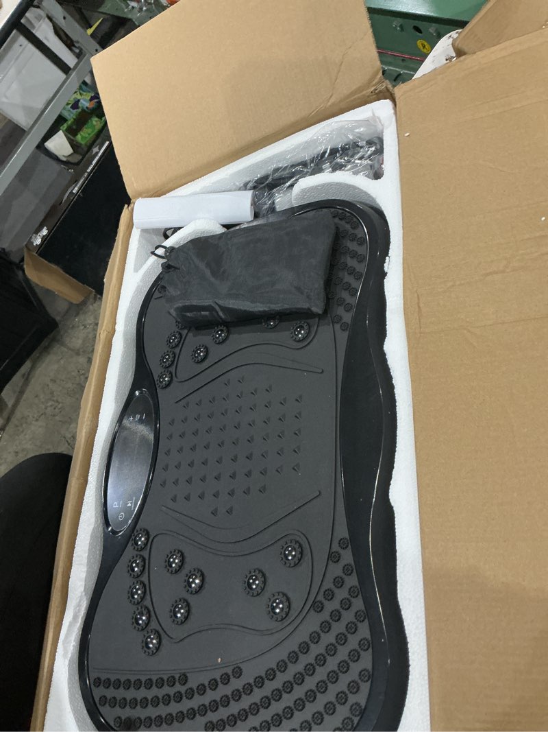Condition photo showing Good Condition for glylf a306 vibration plate exercise
