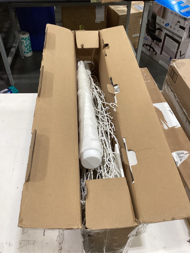 Condition photo showing Good Condition for hairui lighted white tree plug in with 6ft 690 white fairy lights, christmas tree with lights for indoor outdoor home christmas holiday party decoration 6ft white deluxe tree