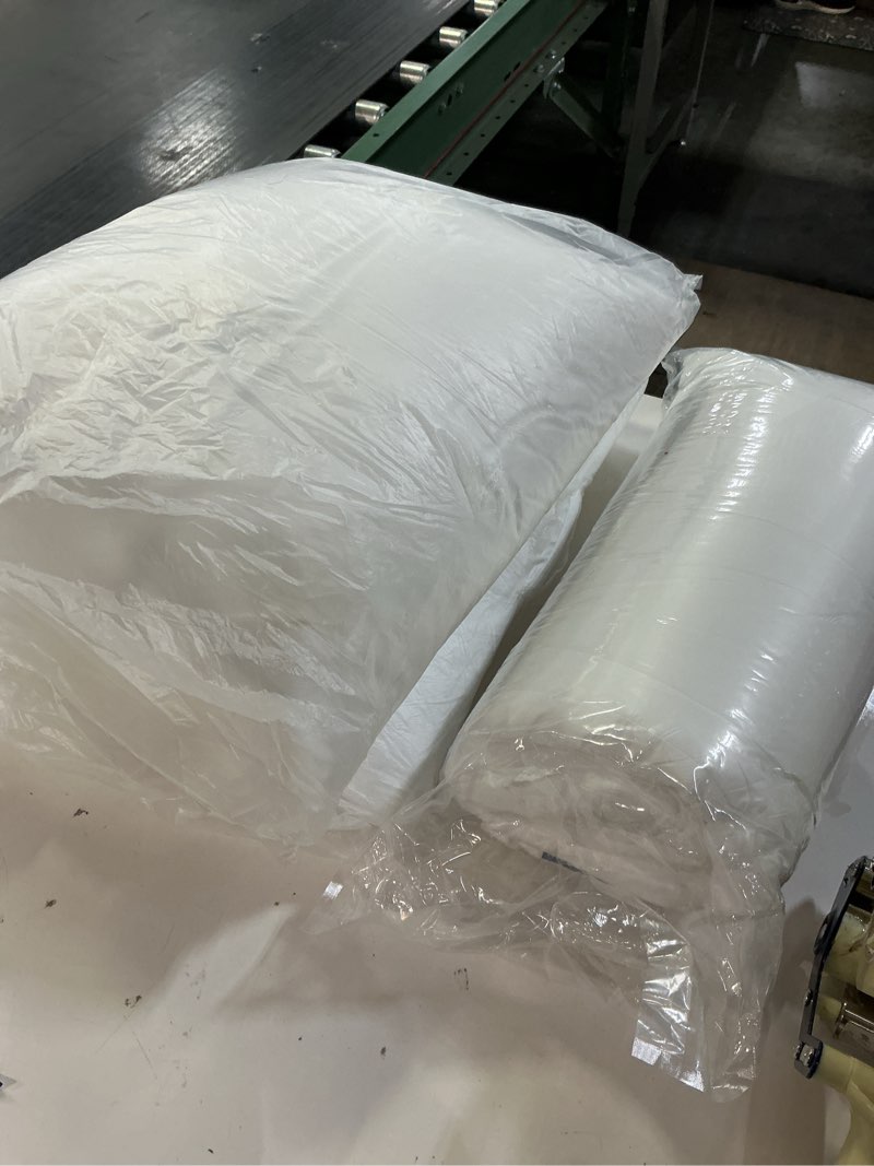 Condition photo showing Good Condition for MIULEE Pillows Inserts, Pack of 4 18x18 Inch 100% Virgin Microfiber Filling Throw Pillows for Bed Couch Sofa