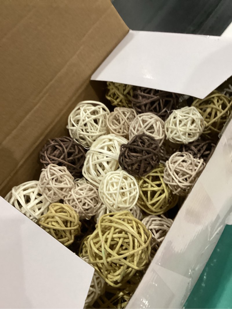 Condition photo showing Good Condition for Patelai 72 Pcs Wicker Rattan Balls Decorative Balls for Vase Centerpiece Bowls Orbs Filler for Spring Summer Craft Home Decor, 4 Sizes(White, Wood, Camel, Coffee)