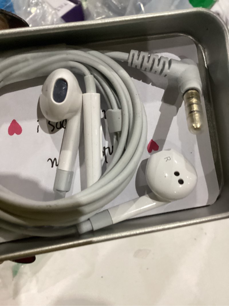 Condition photo showing Good Condition for ludos ferox wired earbuds in-ear headphones, 5 year warranty, earphones with microphone, noise isolation corded for 3.5mm jack ear buds for iphone, samsung, computer, laptop, kids, school students 1 pack