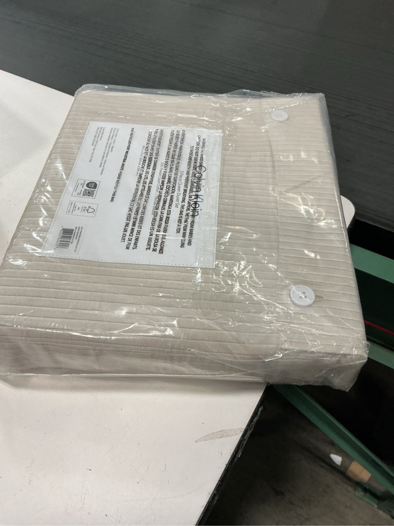 Condition photo showing New/Like New for Calvin Klein - Queen Duvet Cover Set, Soft Cotton Percale Bedding, Ikat Pinstripe (Neutral Pink, Queen)