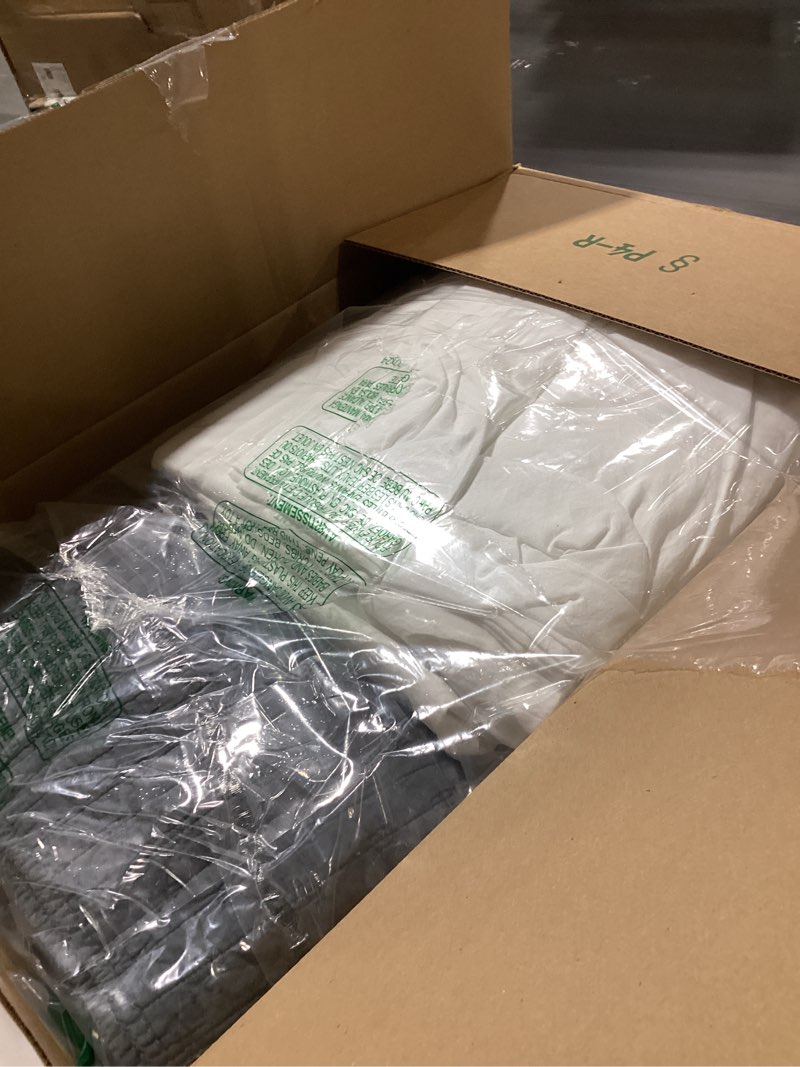 Condition photo showing Good Condition for EVERGRACE Cross Stitch Pre-Washed Cotton Quilt Bedding Set King Size, Oversized 3 Pieces Lightweight Bedspread Coverlet for All Season, with 2 Matching Shams, Midnight Blue, 108"x96" KING/CAL KING (108" x 96") Midnight Blue