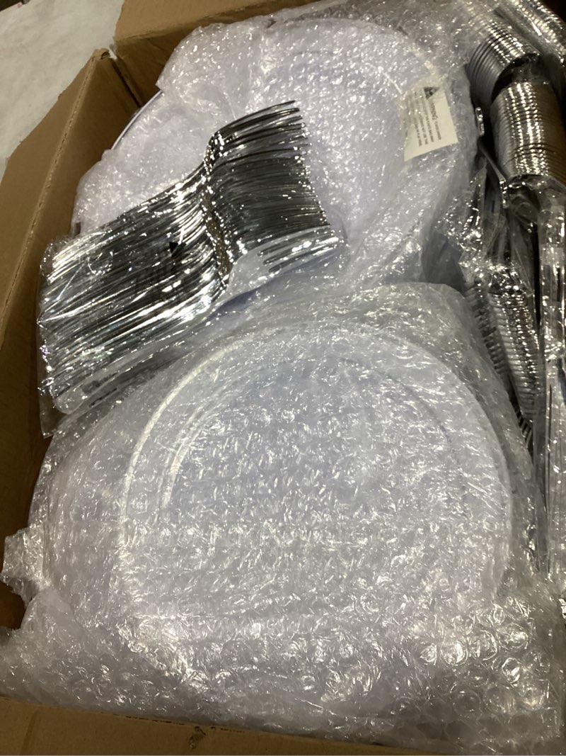 Condition photo showing New/Like New for i00000 600 pcs gold plastic plates for 100 guests.disposable plates for party,plastic dinnerware set of 100 dinner plates,100 salad plates,400 gold silverware set(100 spoons,100 knives,200 forks). 100 guests gold
