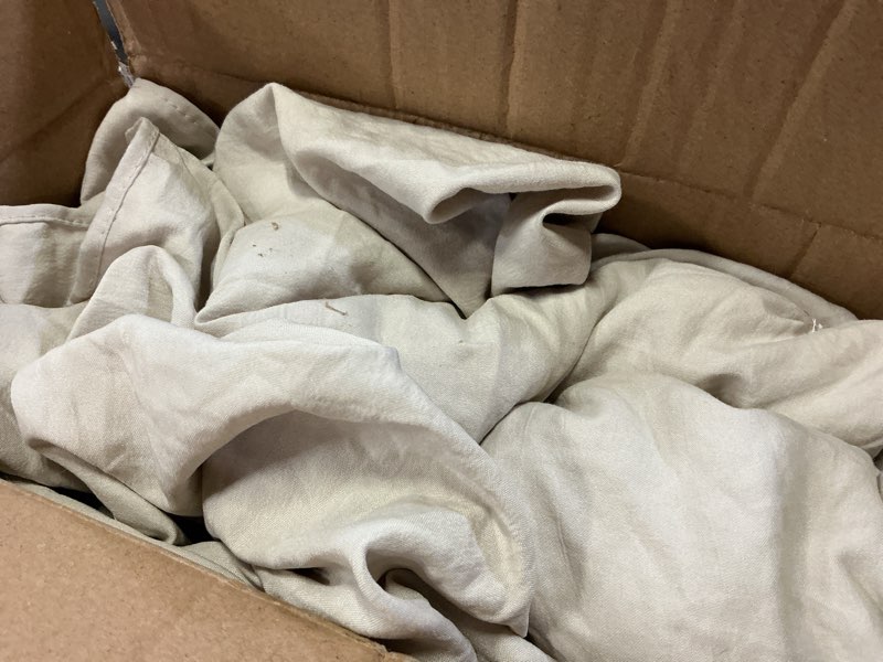 Condition photo showing Good Condition for Lush Decor Ruffle Skirt Bedspread Set - 3-Piece Luxurious Farmhouse Bedding - Elegant Ruffle Detail - Timeless Style - Soft Lightweight Sheets - California King, Neutral California King Neutral