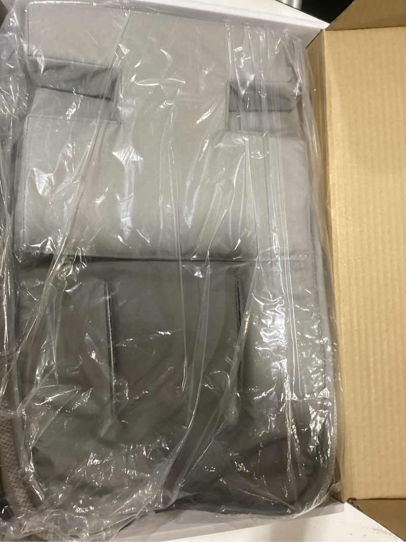 Condition photo showing Good Condition for insert liner seat compatible with uppababy vista, vista v2, cruz, cruz v2, rumbleseat v2 and rumbleseat v2+