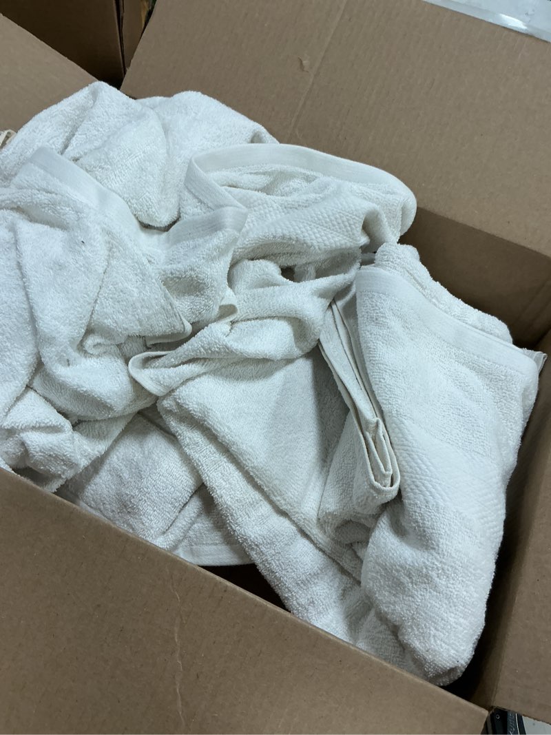 Condition photo showing As Is for Lane Linen 100% Cotton 4 Pack Bath Sheets (35"x66") - Ring Spun, Extra Large Towel Sets - Quick Drying, Soft, Low lint & Highly Absorbent - Premium Quality Oversized Daily Use Bathroom Towels - White Jumbo Bath Towel 4 Pack 02: White