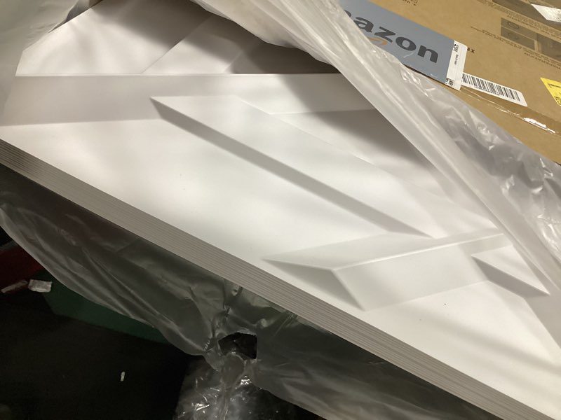 Condition photo showing Good Condition for art3d pvc 3d wall panel, decorative wall tile in white 12-pack 19.7"x19.7" matt white