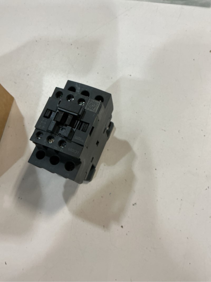 Condition photo showing Good Condition for DC Contactor 3P LC1D25 LC1D25BD LC1-D25BD 25A 24V DC coil