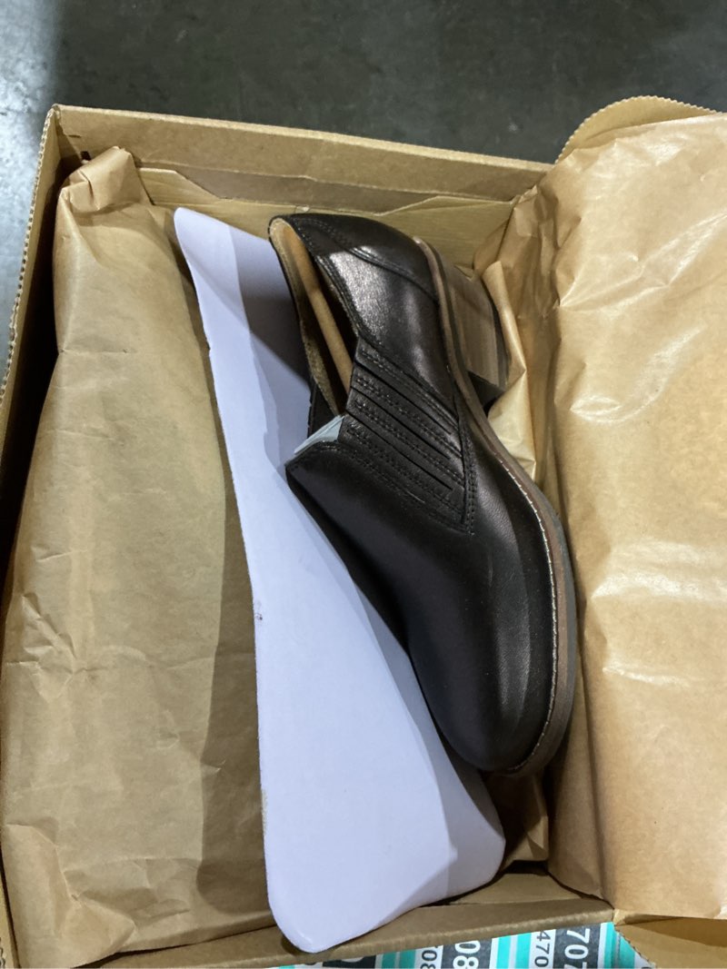 Condition photo showing Good Condition for Earth womens Jalin 5 Bronze 750