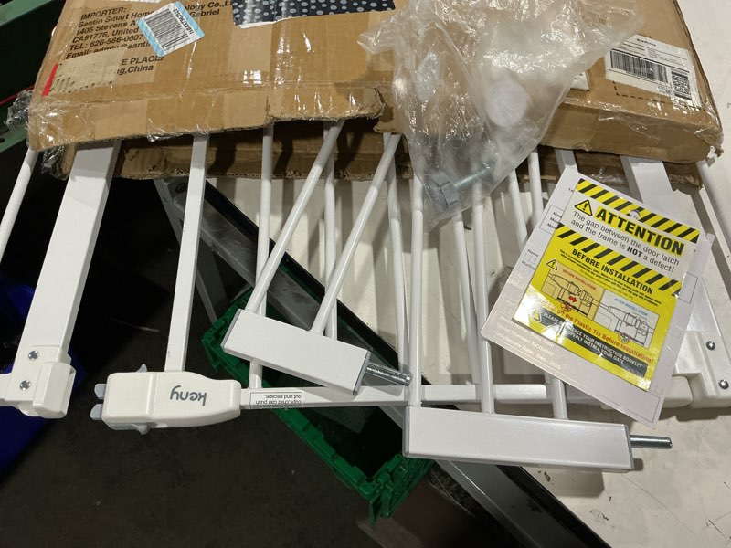 Condition photo showing Good Condition for keny 29"-42.5" baby gate for stairs, auto close safety dog gate, pressure mounted easy walk through pet gate for doorways, durable stair gate, 30" tall, white white 29-42.5"wide, 30"tall