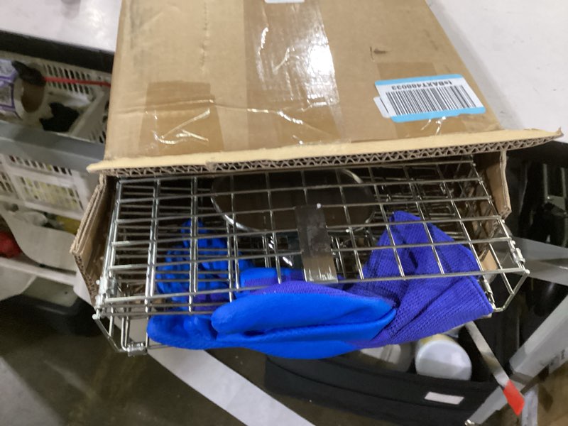 Condition photo showing Good Condition for szhlux 32" live animal cage trap, heavy duty folding raccoon traps, humane cat trap for stray cats, raccoons, squirrel, skunk, mole, groundhog, armadillo, rabbit, catch and release sz-hxl8130-new