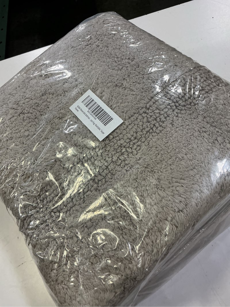 Condition photo showing New/Like New for KEMA 100% Cotton Bath Mat 17"x24", Reversible Bathroom Rug, Ultra Soft Plush, Water Absorbent, Quick Dry Thick Floor Mat for Shower, Restroom, Bedroom & Kitchen-Taupe 2' x 1'5" (Rectangular) Taupe
