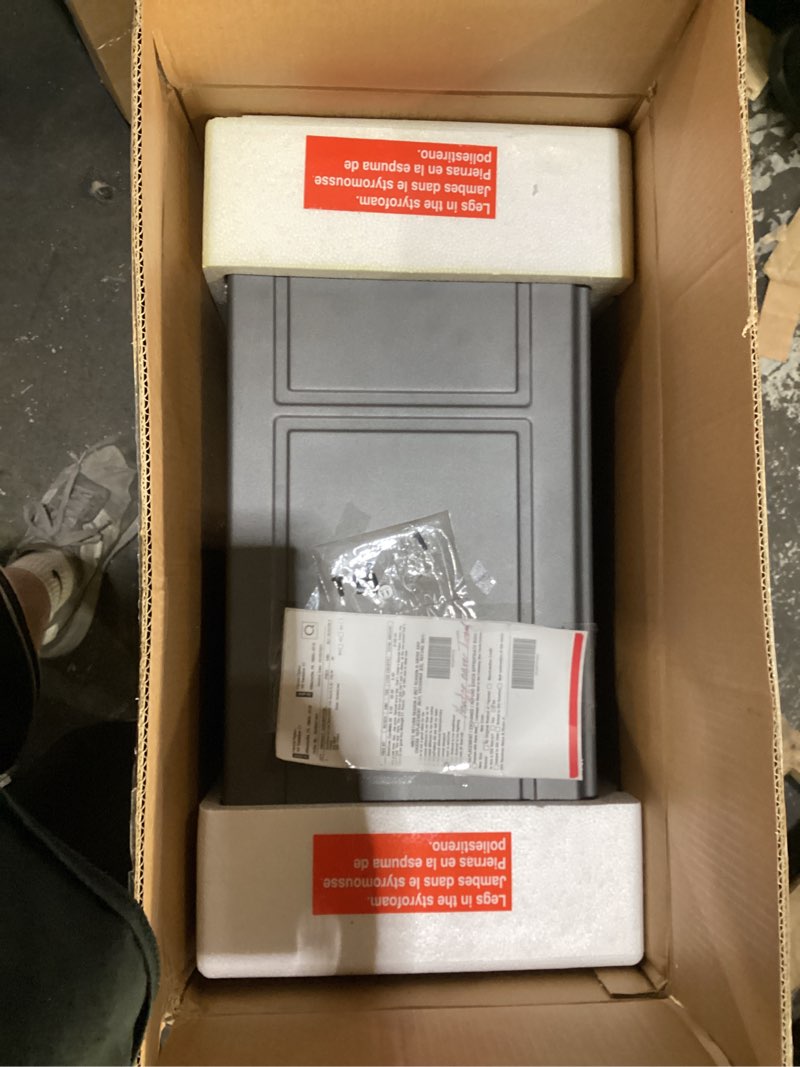 Condition photo showing New/Like New for duraflame dfi-470-04 infrared quartz fireplace stove, black