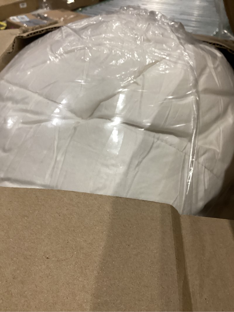 Condition photo showing Good Condition for 75% Canadian Goose Down Comforter Oversized King Size, Ultra Soft 100% Cotton Fabric, 850 Fill Power All Season Duvet Insert, Hotel Luxury Bedding Comforters (White,120"x98") White Oversized King(120"x98")