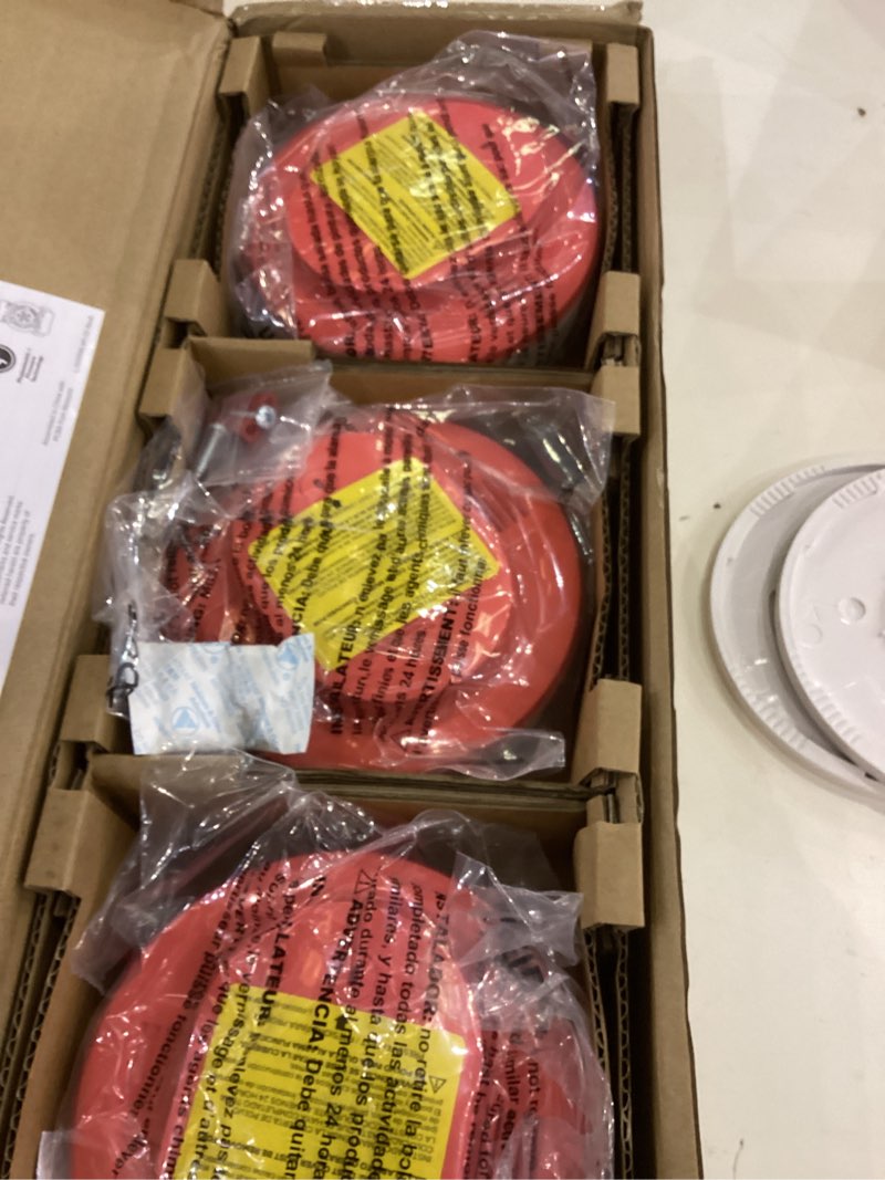 Condition photo showing Good Condition for Kidde Hardwired Smoke & Carbon Monoxide Detector for Home, 10-Year Battery Powered, LED Notifications, 3-Pack 3 Pack 30CUD10