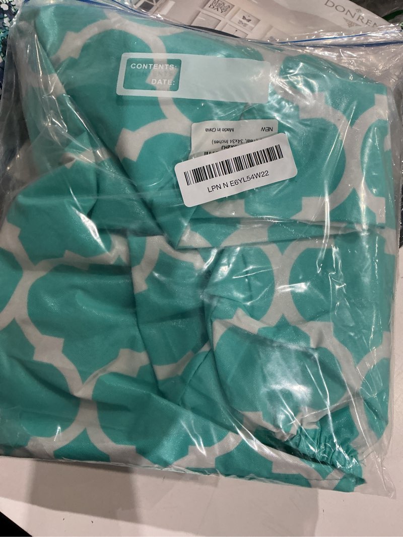 Condition photo showing Good Condition for smiry square picnic table cover, waterproof elastic fitted camping tablecloths, wipeable flannel bac