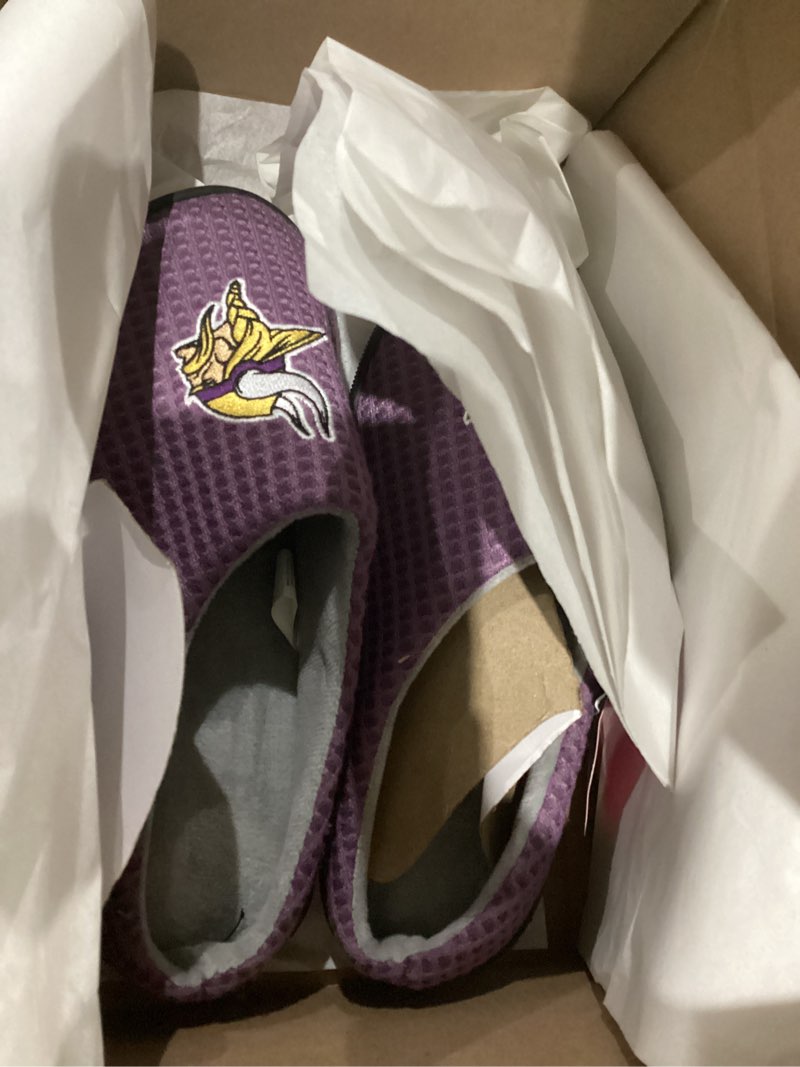 Condition photo showing As Is for FOCO Men's NFL Team Logo Memory Foam Slide Slippers Minnesota Vikings 7-8 Team Color