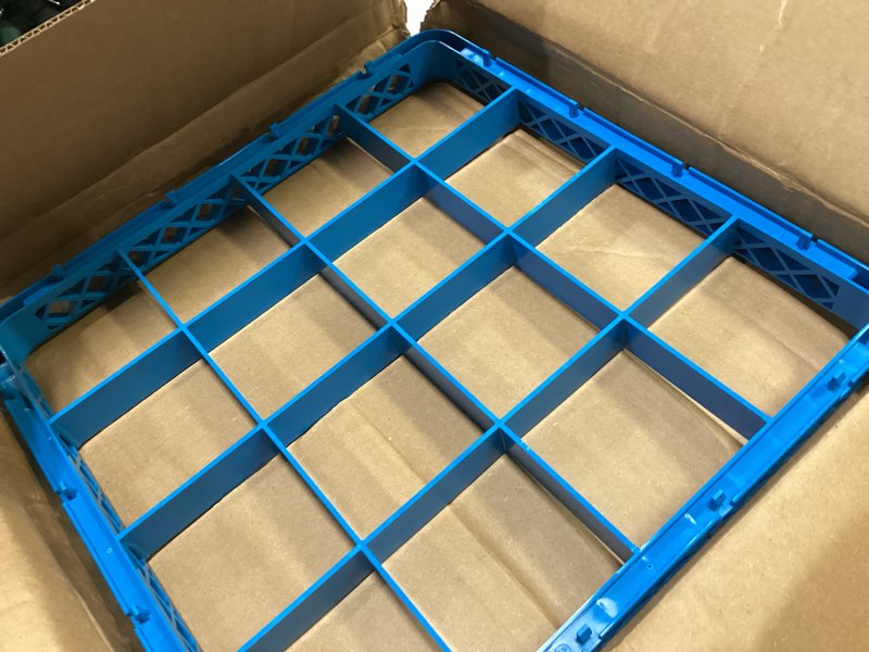 Condition photo showing Good Condition for fse 16-compartment divided glass rack extender