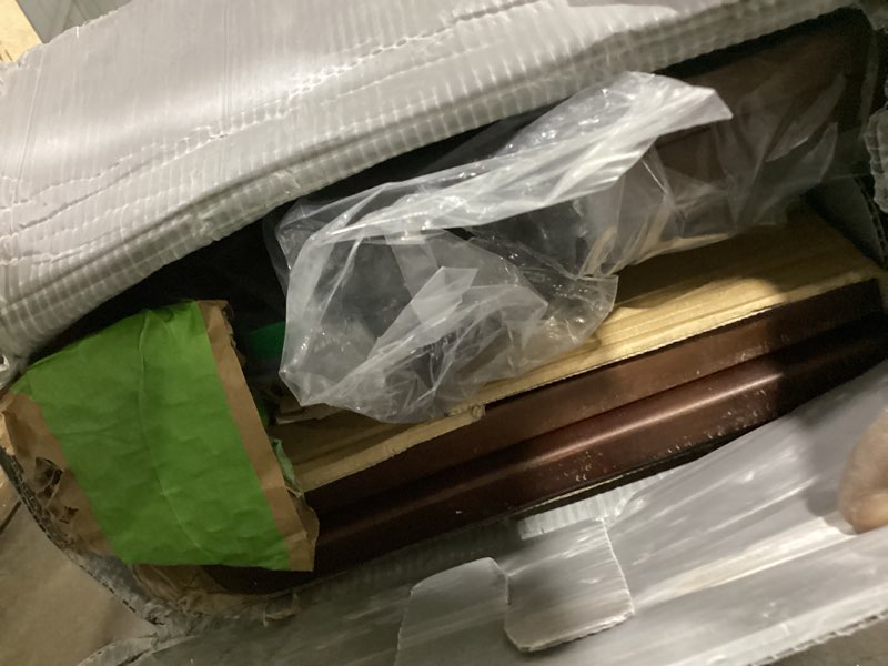 https://lotting-media.assets.bidfta.com/lotting_aa8fda2b-89c3-46a0-aeac-fac4073dc314