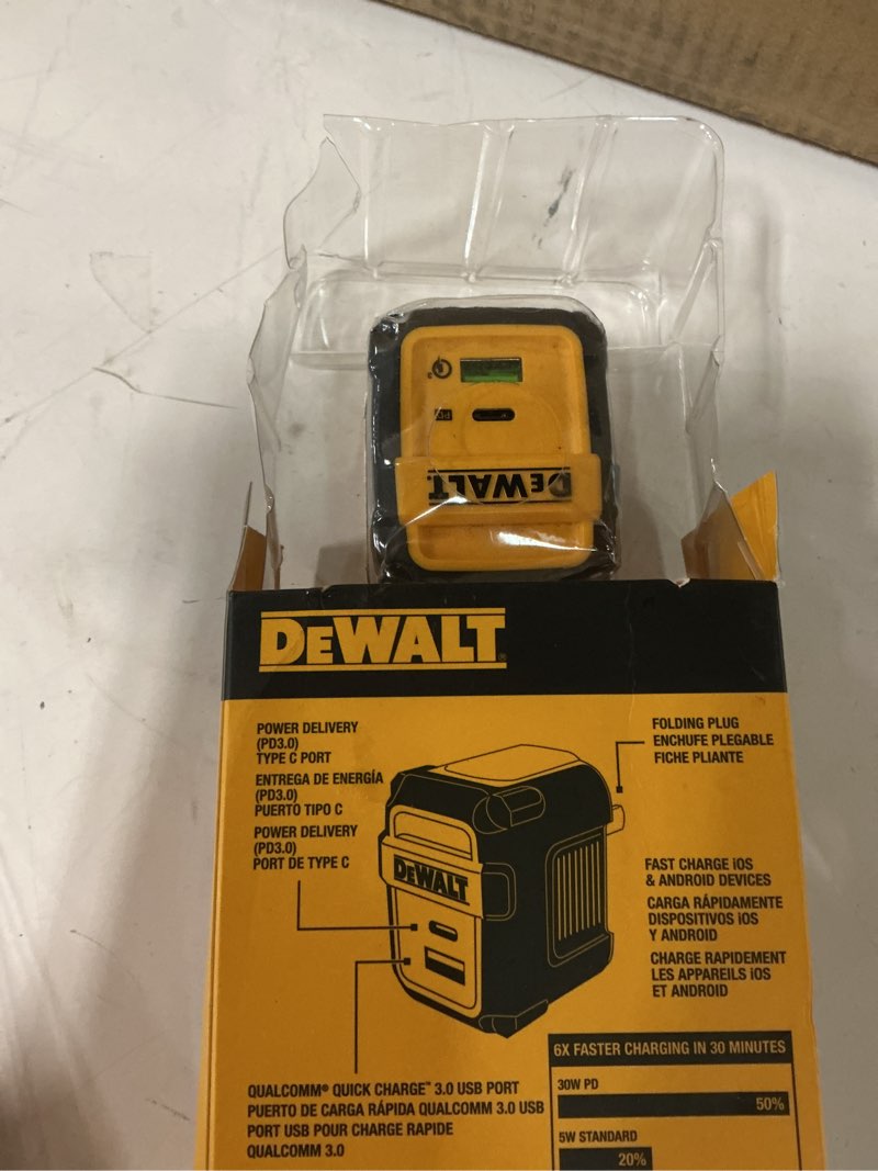 Condition photo showing Good Condition for 50-watt 2-port worksite usb pd charger