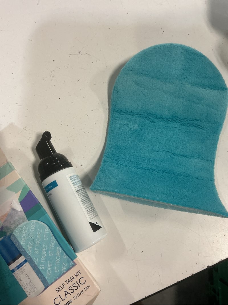 Condition photo showing As Is for st.tropez self tan classic mini kit: travel-sized bronzing mousse and tanning applicator mitt, even & natural, vegan